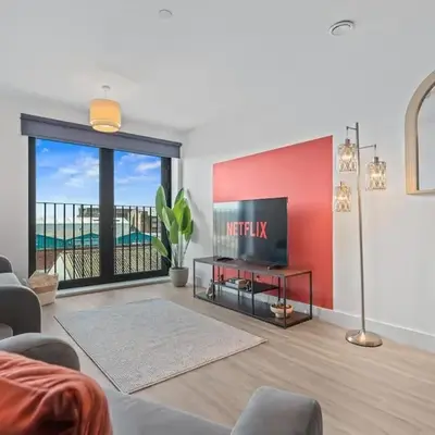 Liverpool City Stay 2BR Apartment Sleeps 3