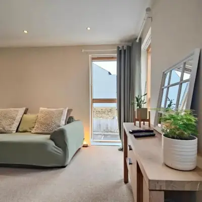 2-Bedroom Flat Near River Lune