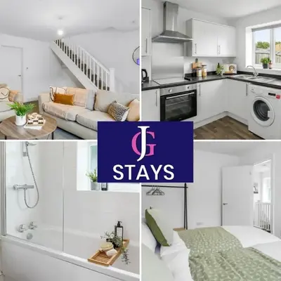 Quiet St Helens Home Near Train Station