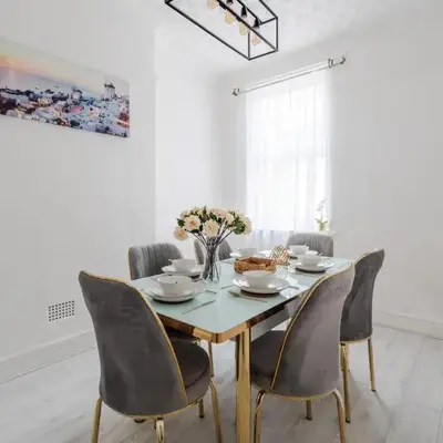 Mersey View 4 Bedroom by Liverpoollux Next To Everton Stadium