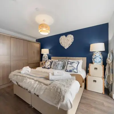 Luxury Waterfront Apartment - Liverpool City Centre - Sleeps 4