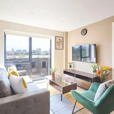 2 Bed - Sleeps 6 - Parking - City Centre