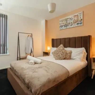 Premium 10-Room Contractor Accommodation Central Location