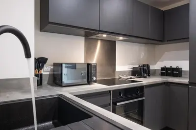 Gallery image of Premium 2BDR Apartment By Torr Property Group Short Lets & Serviced Accommodation With Free WiFi Liverpool in Liverpool