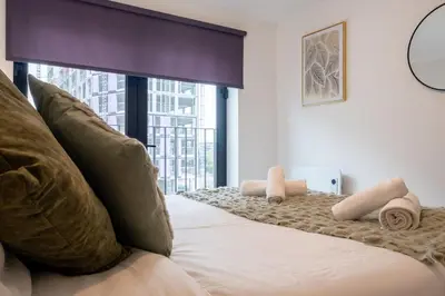 Gallery image of Premium 2BDR Apartment By Torr Property Group Short Lets & Serviced Accommodation With Free WiFi Liverpool in Liverpool