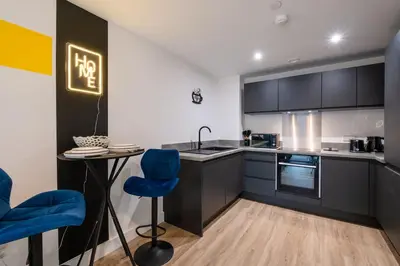 Gallery image of Premium 2BDR Apartment By Torr Property Group Short Lets & Serviced Accommodation With Free WiFi Liverpool in Liverpool