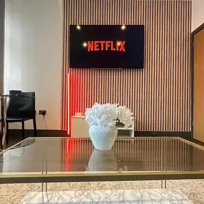 65 Inch TV City Center 1BR Long Stay Ready