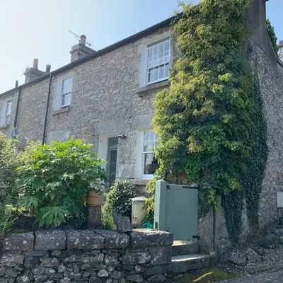 Rock Cottage - Log burners and jacuzzi bath