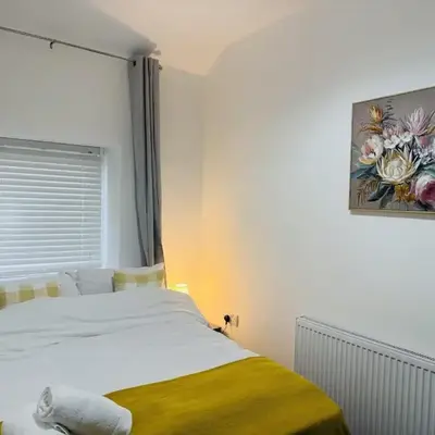 2BR Home Cozy & Comfortable Stay in Accrington
