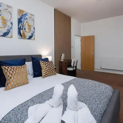 Harrington Chambers by Charming Apartments - Pool Table & Ping Pong