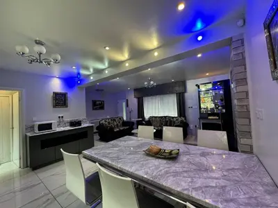 Gallery image of charming 3-bedroom house for in Liverpool