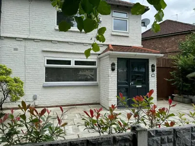 Gallery image of charming 3-bedroom house for in Liverpool