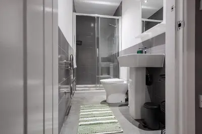 a bathroom with a shower and a toilet and a sink at L1 City Centre Stay! Nightlife, Close to everything! Carpark on street! in Liverpool