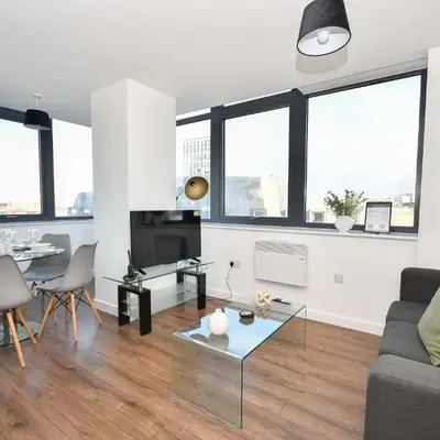 Modern 1BED Flat in Central Liverpool - City Views
