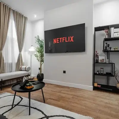 Premium 4bedroom City Home Close to LFC