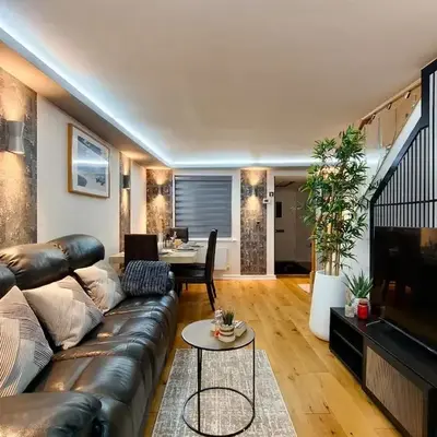 Hanani House