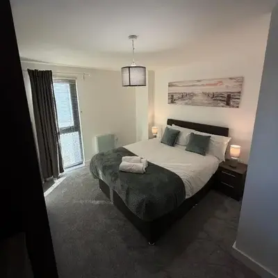 Central Liverpool 2-Bed Balcony Apartment by StaySavvy Accommodation