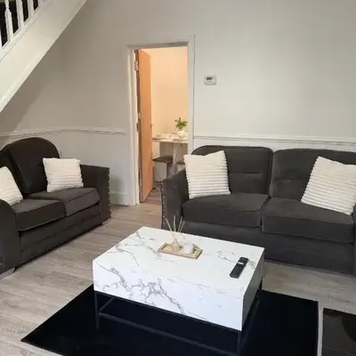 Deepdale House - Comfortable 2 Bedroom Home near Major Attractions in Preston