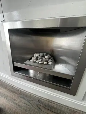 a food oven with food inside of it at Spacious Home From Home, Parking, Contractors in Liverpool