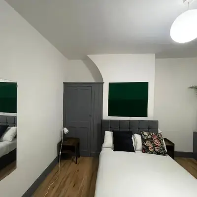 Liverpool 4-Bed Home