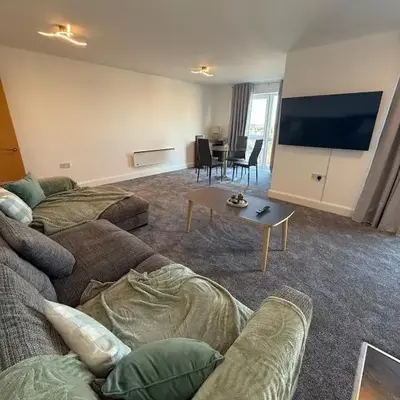 Southport Coastal View Retreat