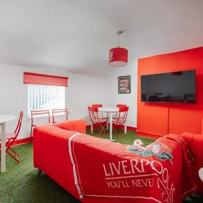 The Red One-Sleeps 16