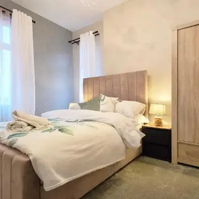 3 bedroom modern newly renovated house in Preston