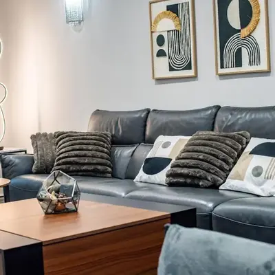 Superb Location Stunning Luxury 4 Bedroom House