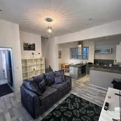 Modern Central Flat - Business and Leisure Stays