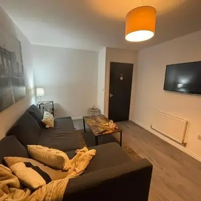 Cozy 3-BR | Home in Merseyside | Free Parking