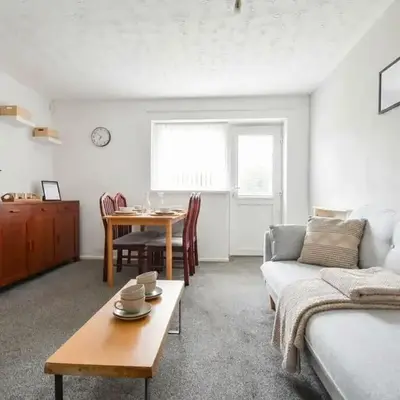 Convenient 2 Bedroom Apartment in Preston w WiFi