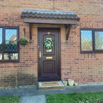 1 Bed Apartment With Private Garden