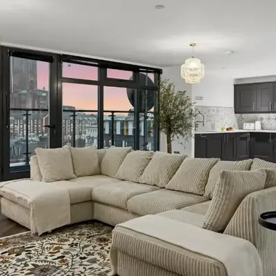 Skyline Penthouse- Views