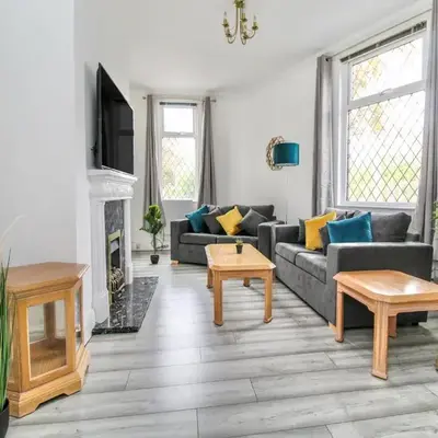 2 Bed House