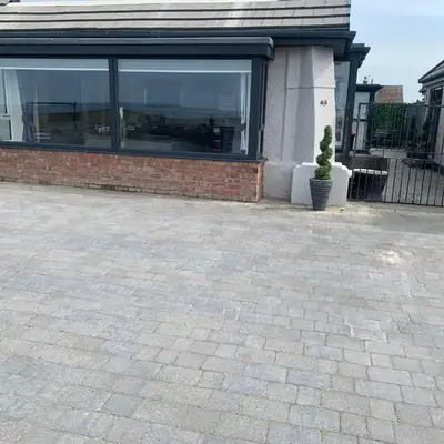 Beach House Apartment on ground floor with sea view - pet friendly