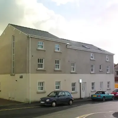 2 Laurel Court