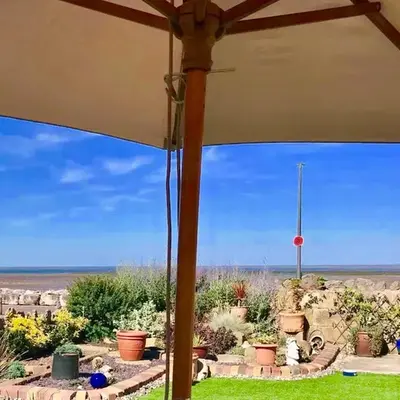 HomeStay In The Bay By The Beach