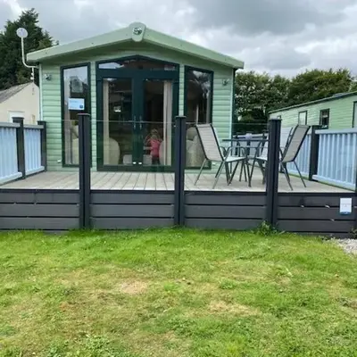 28 Borwick Lakes