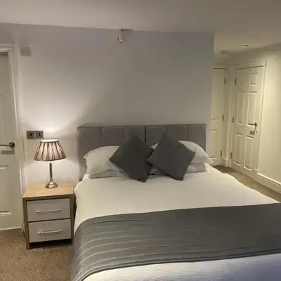 Beach House Courtyard 1 bed
