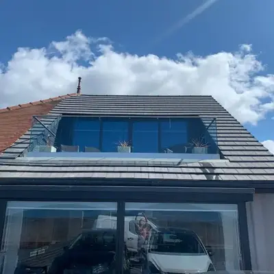 Beach View Apartment with balcony and sea view - pet friendly
