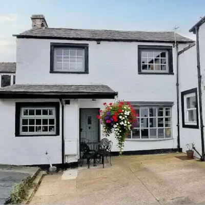 Bowland Breaks - Cobble View Cottage with Private Parking Near all the local Wedding Venues