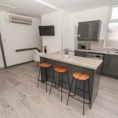 Beautiful 2 Bedroom Apartment in Fleetwood