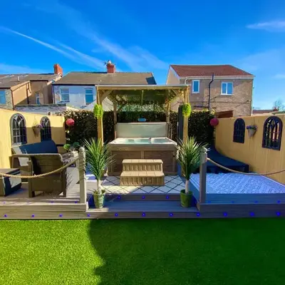 NEW…THE HOTTUB HOUSE BLACKPOOL PLEASURE BEACH