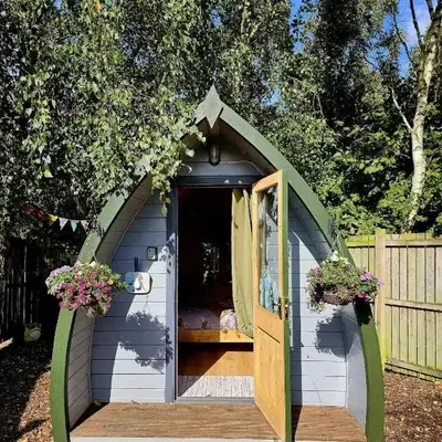 The Forest Pod - Wood Fired Hot Tub and Fire Pit