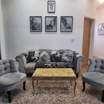 Cheerful 4 bedroom close to Uclan