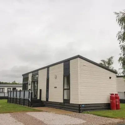 Waterside Lodge