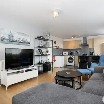GuestReady - Modern stay in Bispham House