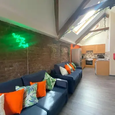 Button Street by UStay Aparthotels