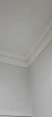 a room with a white ceiling and a white wall at Lakeview Apartment, central location, Sea and Lake view, free parking & WiFi in Southport