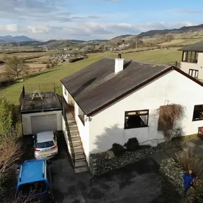 Halsteads: peaceful location